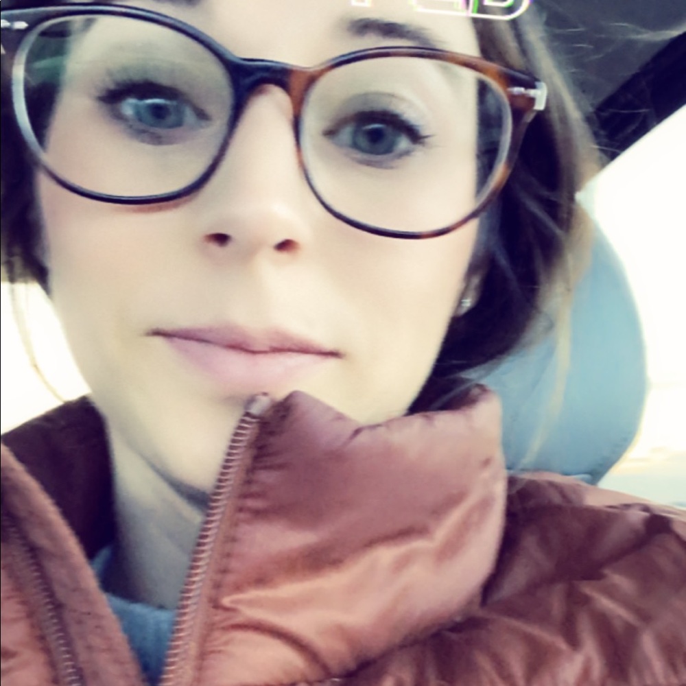 Meet your Posher, Sara